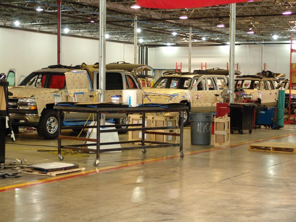 Unidades durante el proceso de fabricación de blindaje automotriz